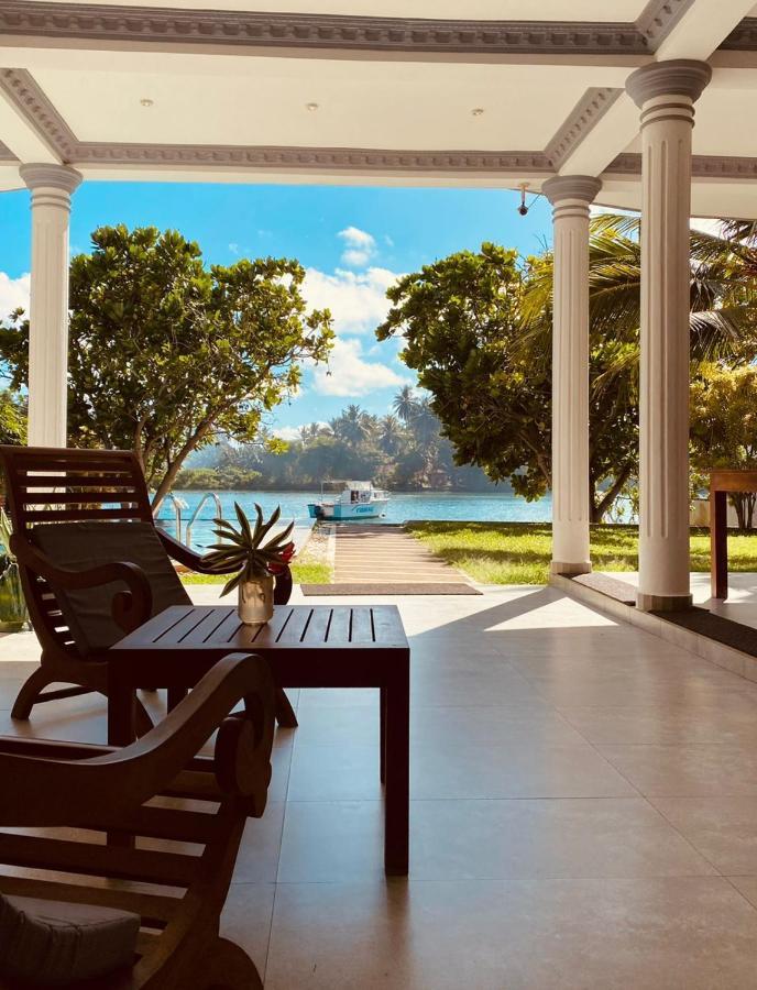 Villa Riverside Aluthgama Exteriör bild